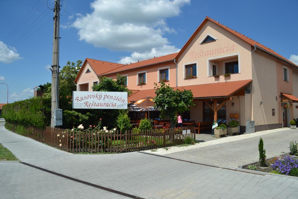 Rusovsky Penzion ブラチスラヴァ エクステリア 写真